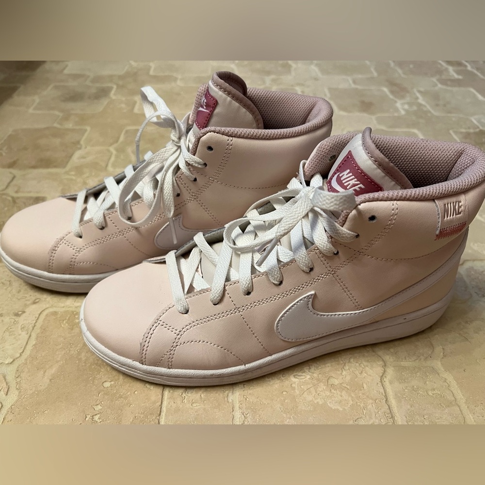 Nike Court Royale 2 Mid Women's shoes in a light soft pink color. Size 9